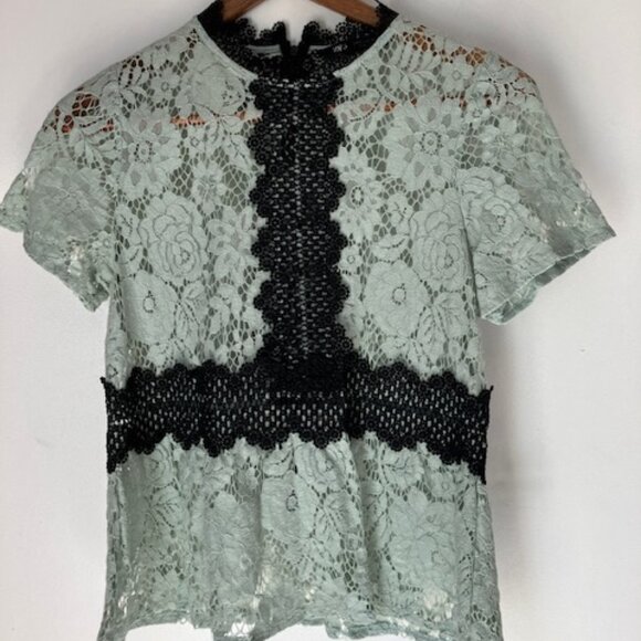 EUC Zara size XS pale green and black lace blouse - Picture 1 of 5